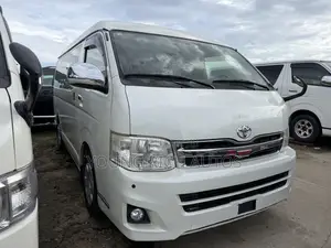 Toyota HiAce 2013 White