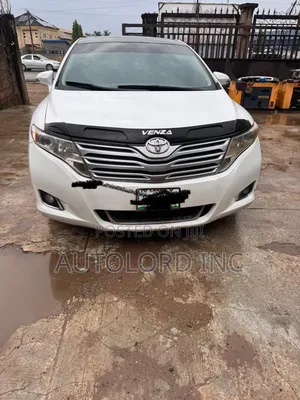 Toyota Venza V6 AWD 2010 White