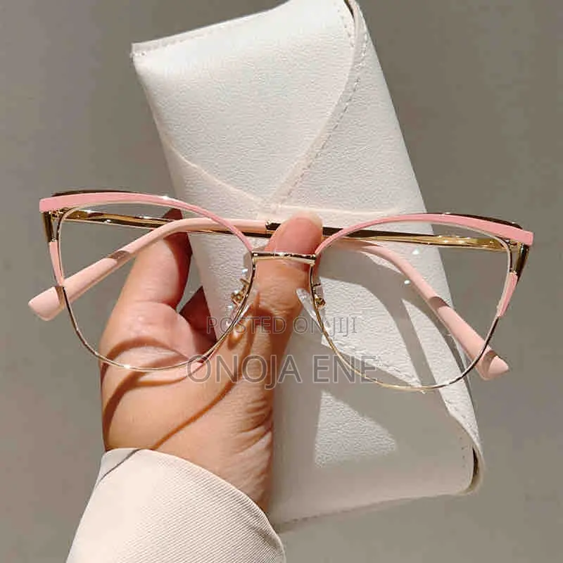 Cat-Eye Glasses Feature a Gold Alloy Metal Frame