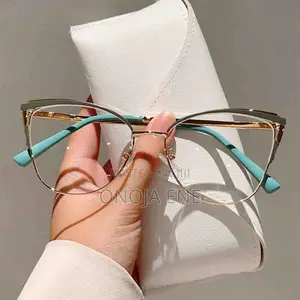 Cat-Eye Glasses Feature a Gold Alloy Metal Frame