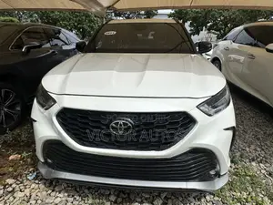 Toyota Highlander XSE 2022 White