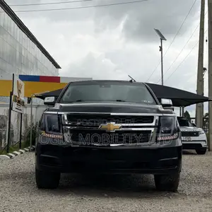 Chevrolet Suburban 2015 Black