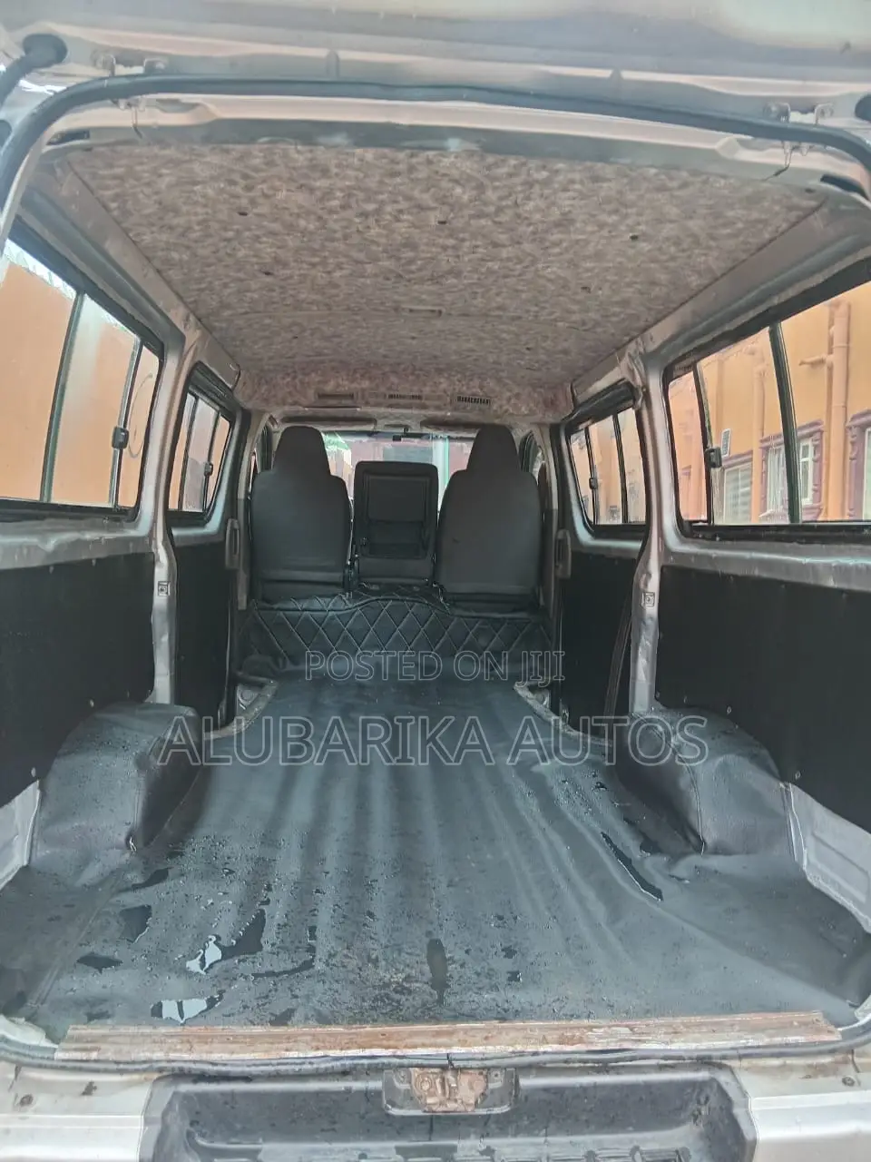 Toyota HiAce 2010 Silver