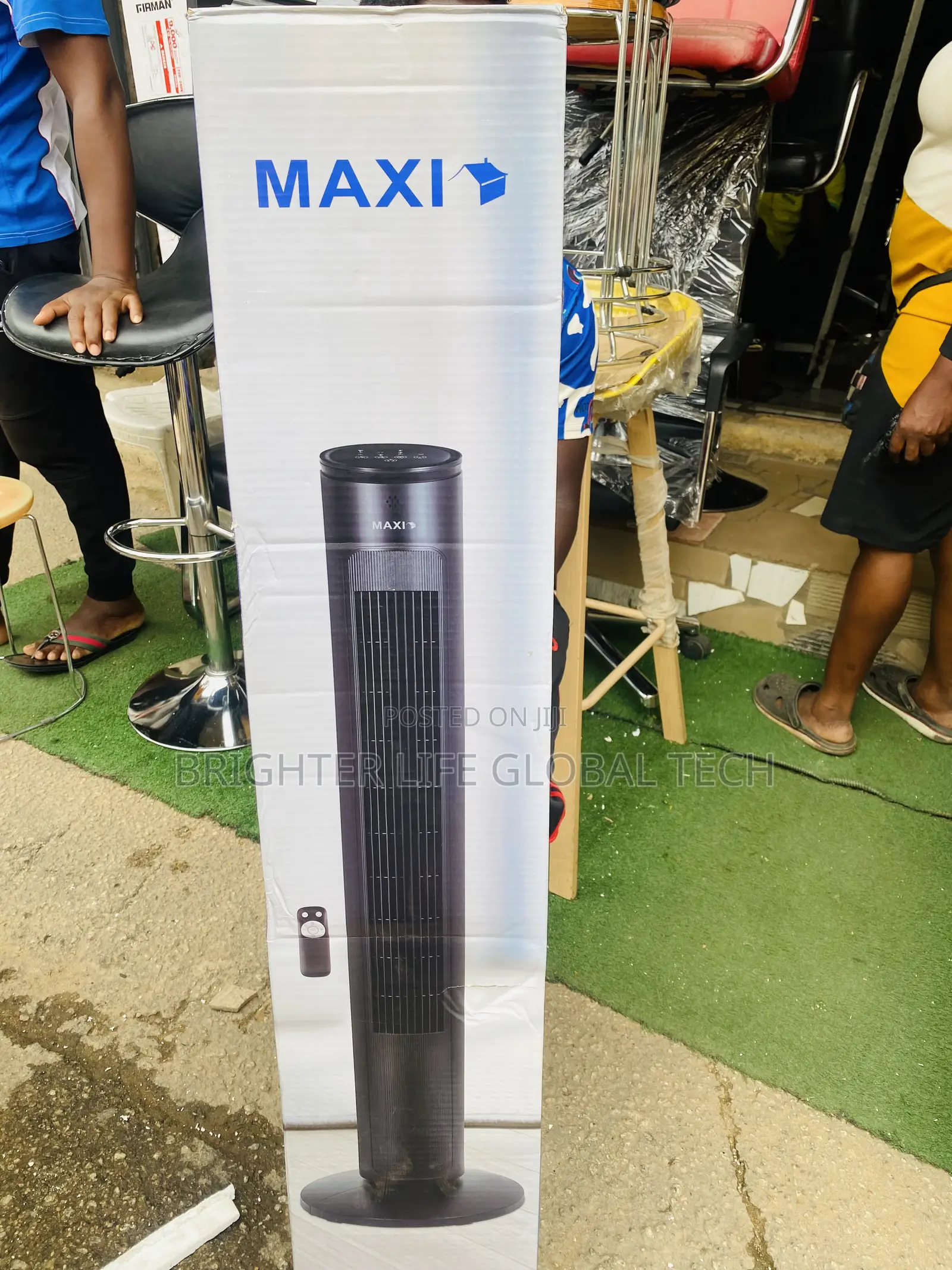 Maxi Oscillating Tower Fan