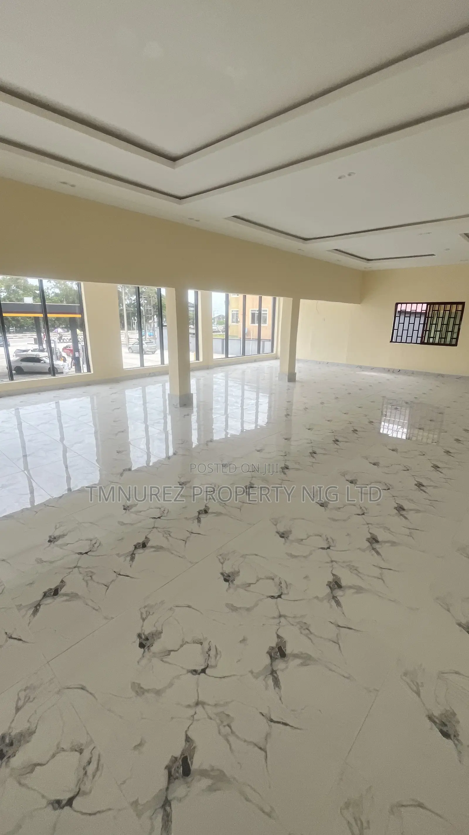 Showroom Space.(A Multipurpose)