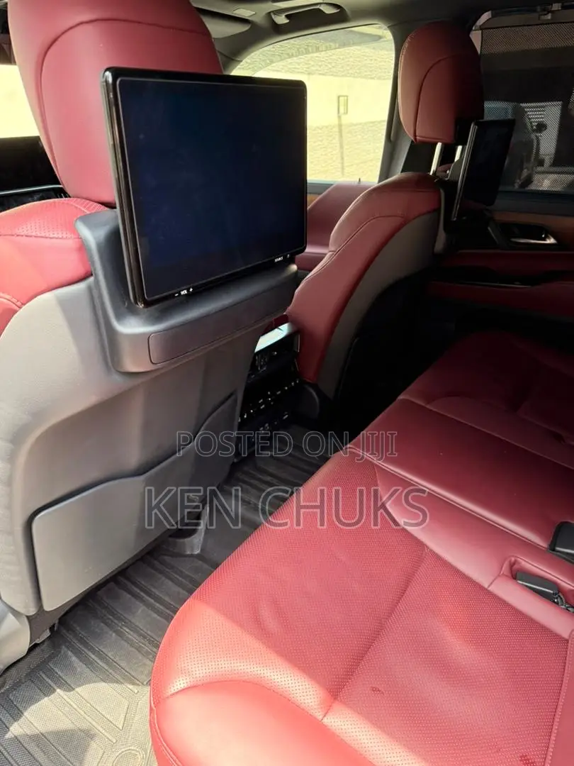 Lexus LX 2024