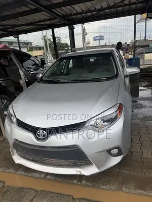 Toyota Corolla LE 4dr Sedan (1.8L 4cyl CVT) 2016 Silver