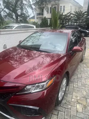 Toyota Camry 2018 Burgundy