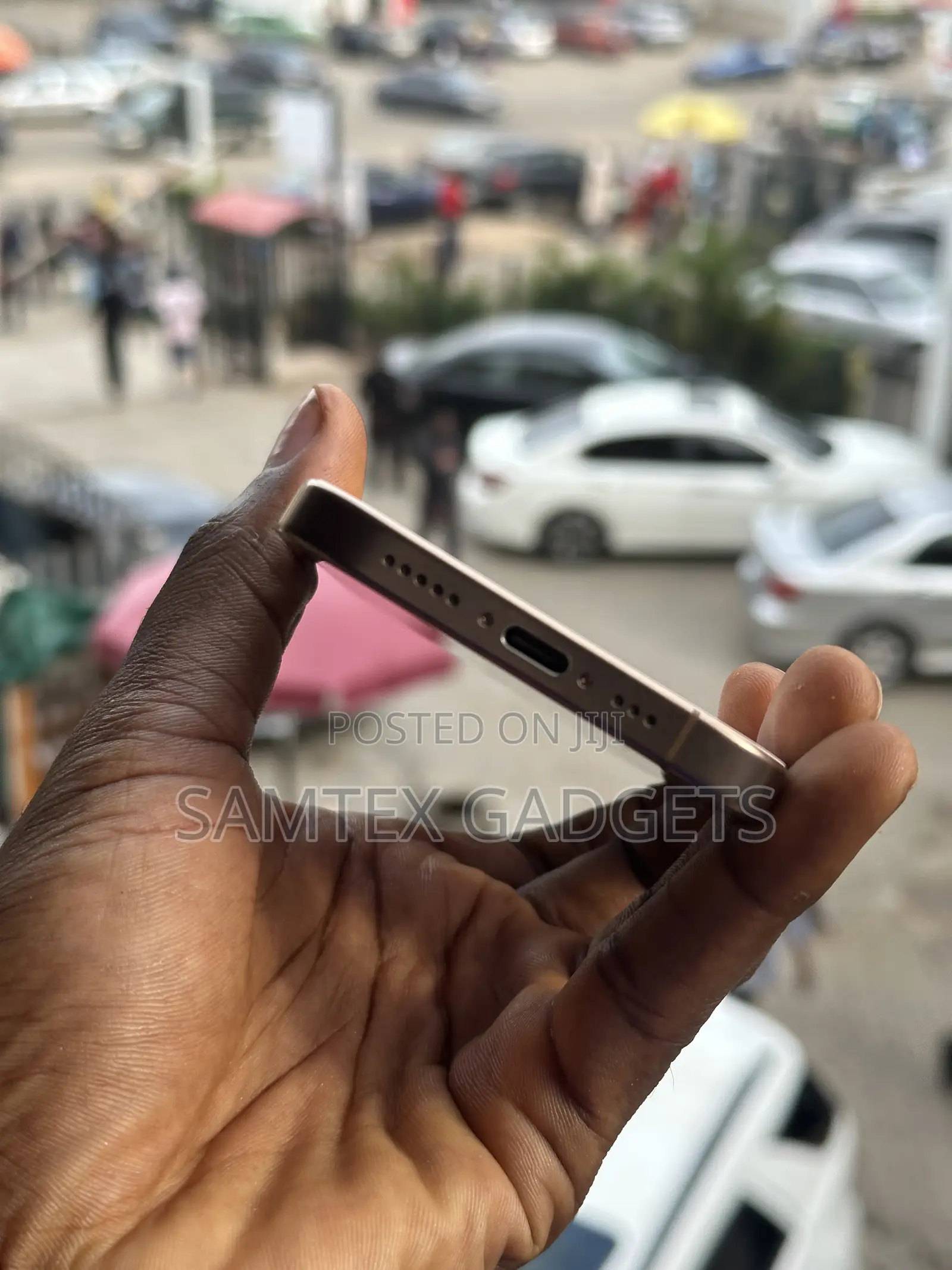 Apple iPhone 16 Pro 256 GB Gold