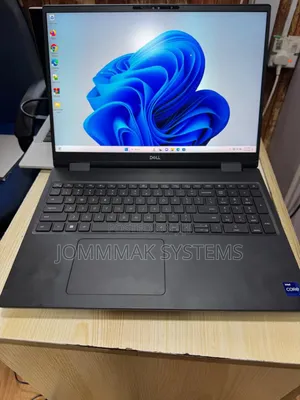 Laptop Dell Precision 7670 32GB Intel Core i9 SSD 512GB