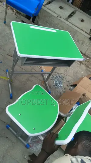 Kids/Adults Reading Table With Chair