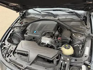 BMW 320i 2016 Gray