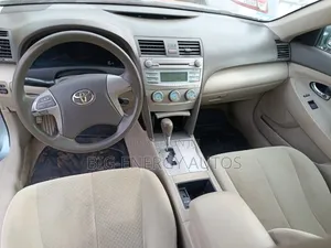 Toyota Camry LE 4dr Sedan (2.4L 4cyl 5A) 2009 Blue