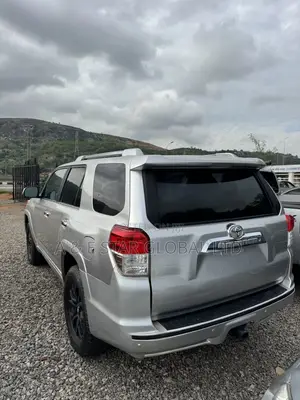 Toyota 4-Runner 2010 Silver
