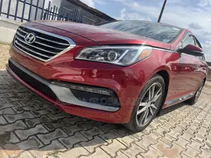 Hyundai Sonata Sport 2.0T Sedan FWD (2.0L 4cyl 6A) 2017 Red