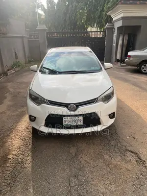 Toyota Corolla 2015 White