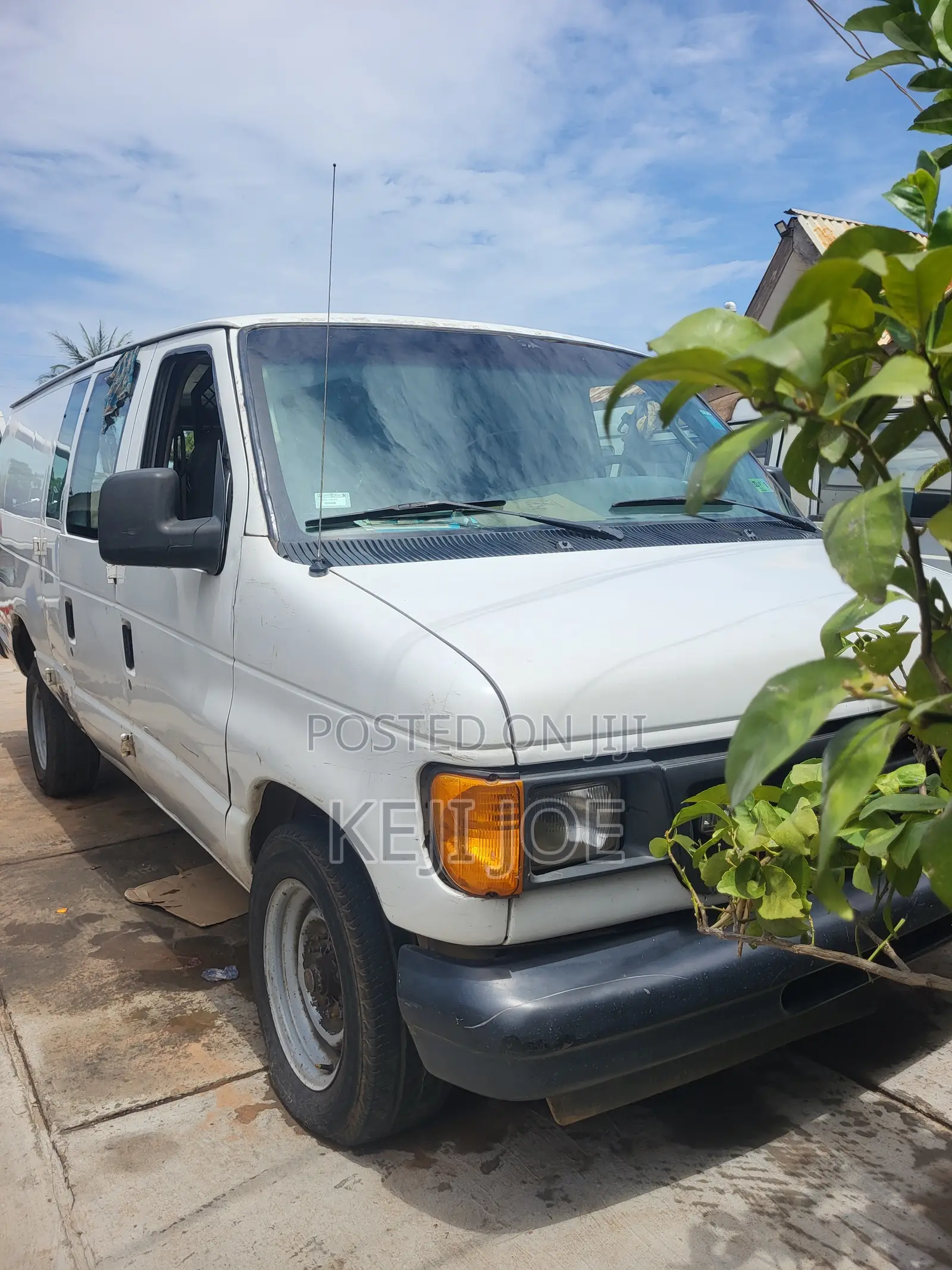 Ford E350 2003 White