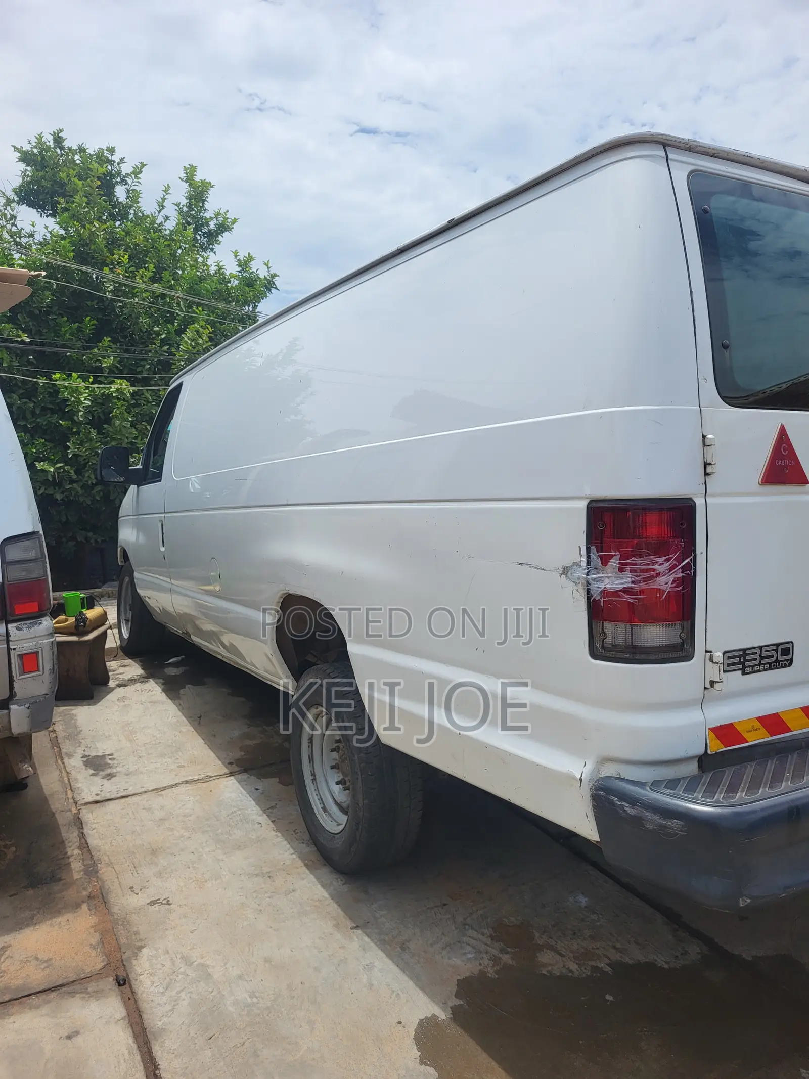 Ford E350 2003 White