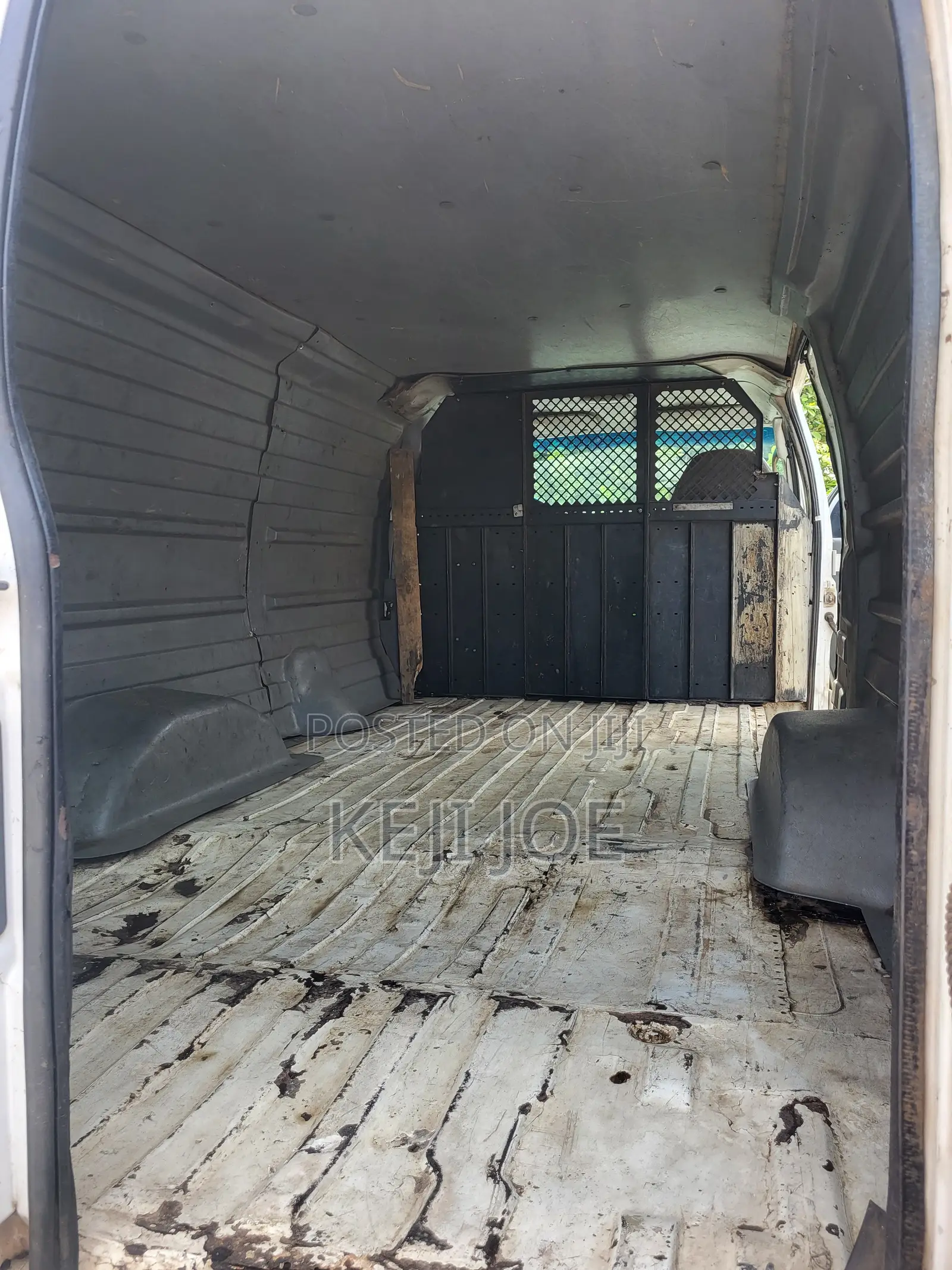 Ford E350 2003 White