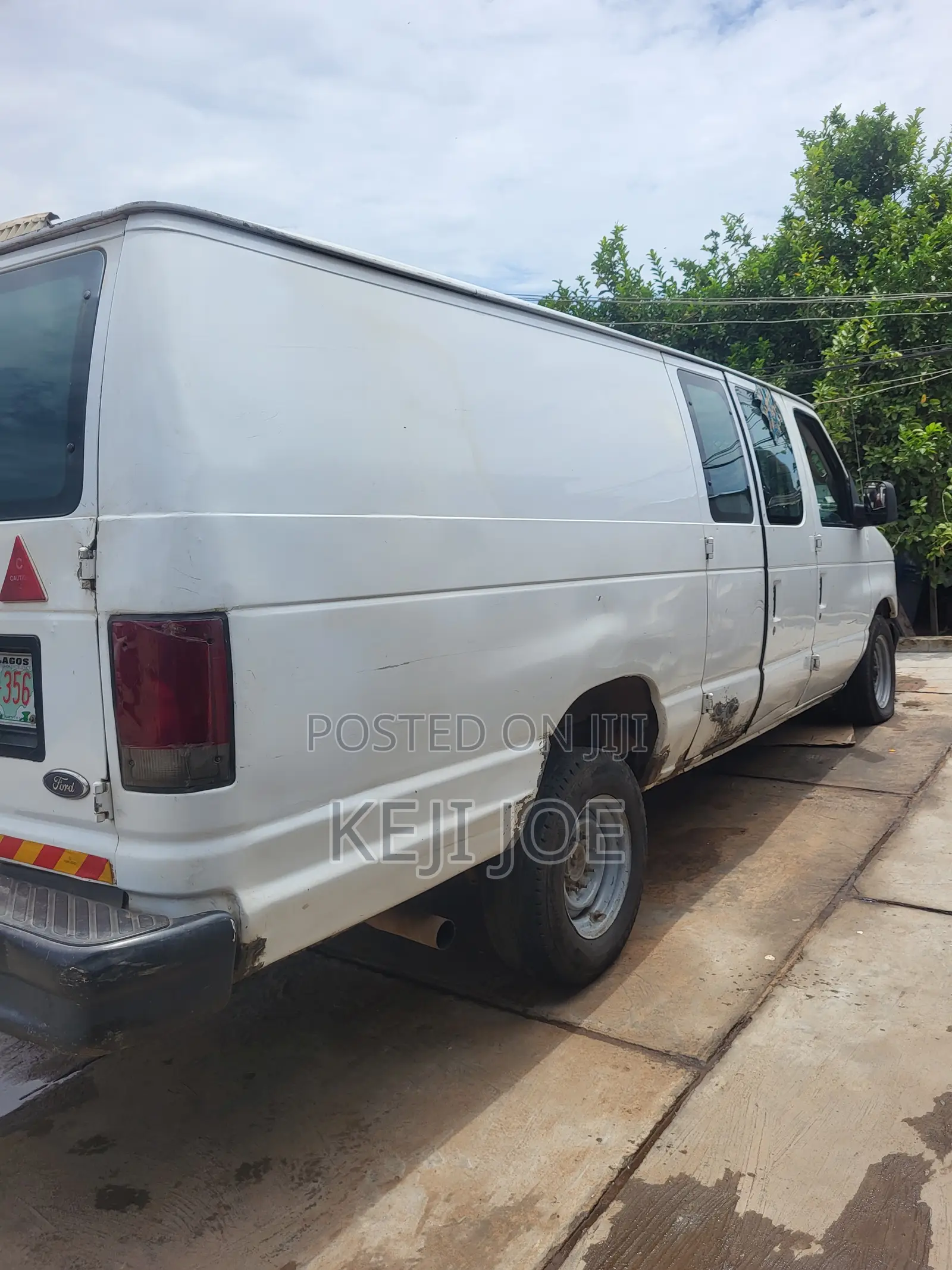 Ford E350 2003 White