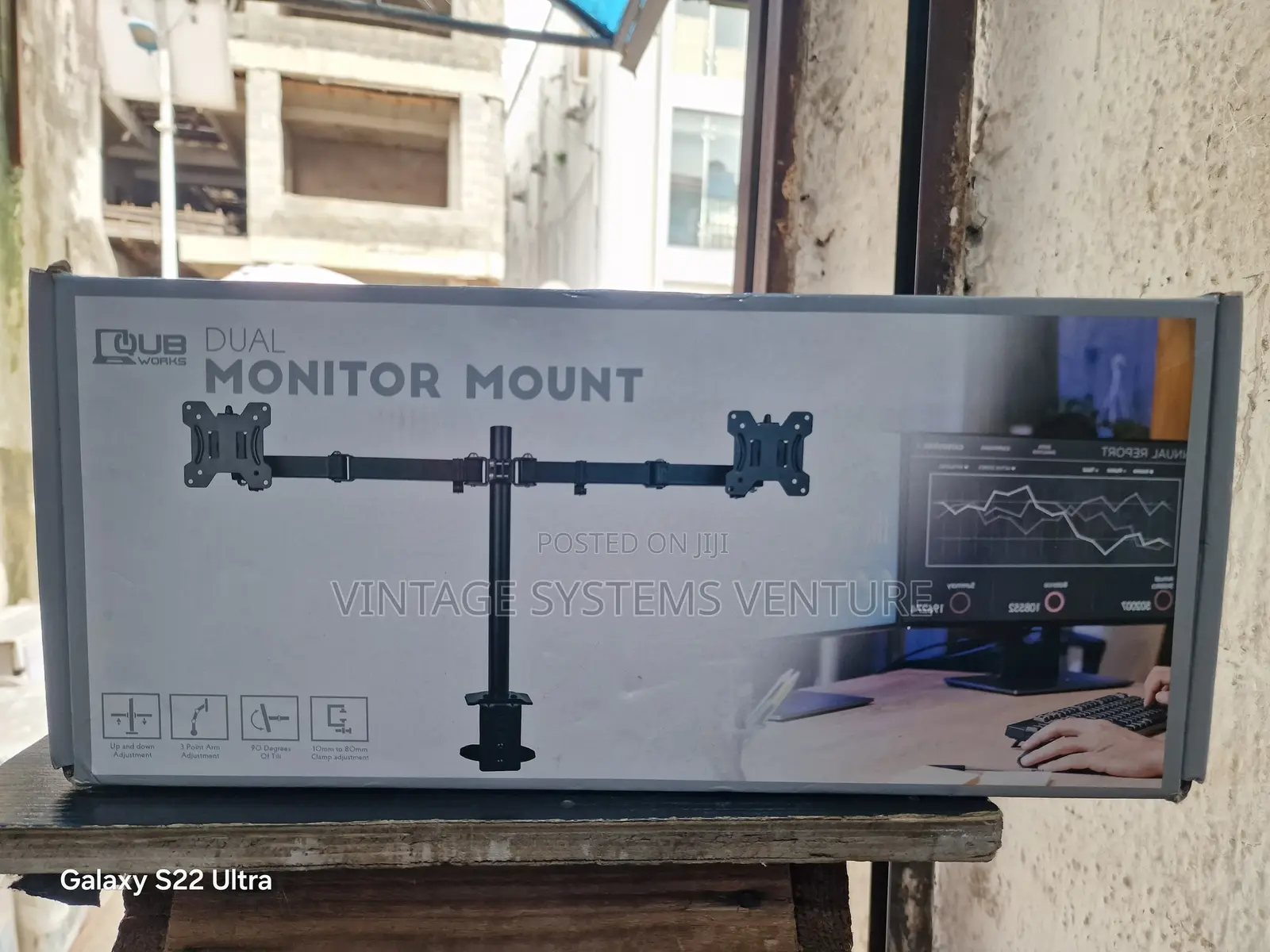 Dual Monitor Mount