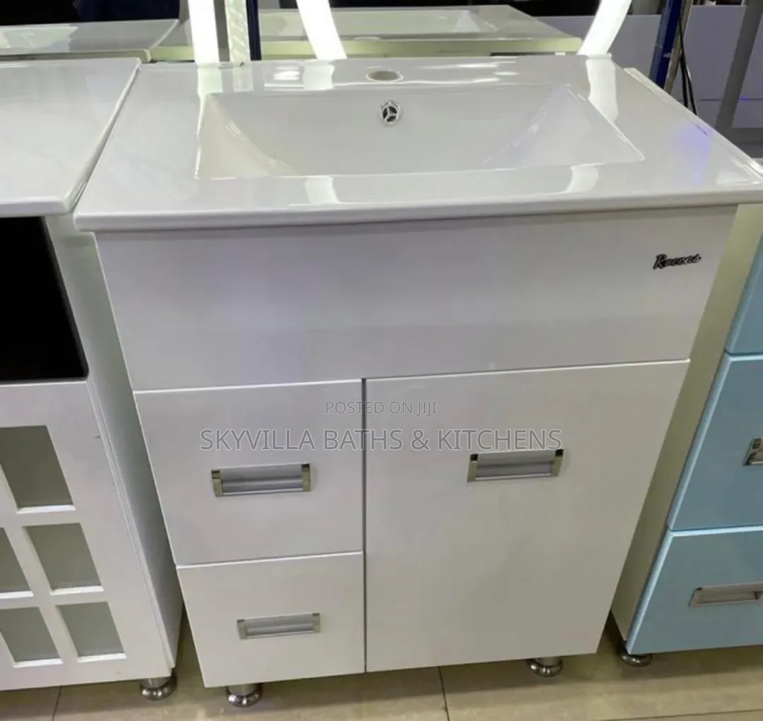 Modern Glossy White Bathroom Vanity