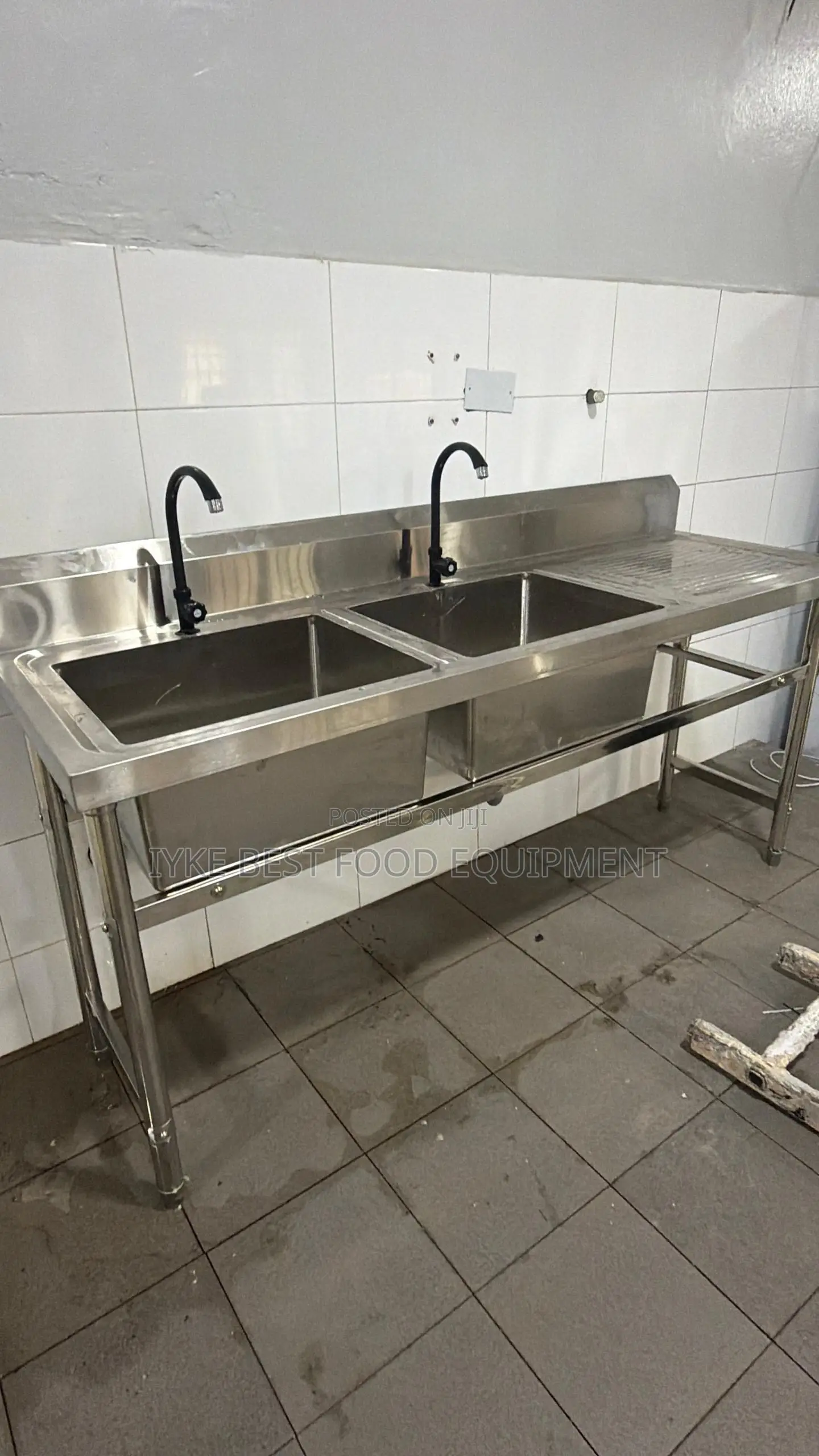 Double Sink With Side