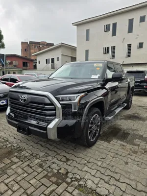 Toyota Tundra 2023 Black