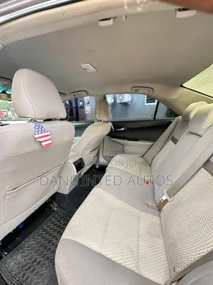 Toyota Camry LE 4dr Sedan (2.5L 4cyl 6A) 2012 Gray