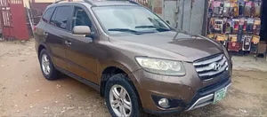 Hyundai Santa Fe 2015 Gold