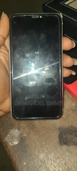 Apple iPhone XR 64 GB White