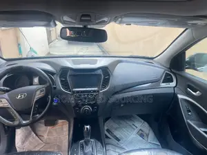 Hyundai Santa Fe SE AWD 2018 Gray