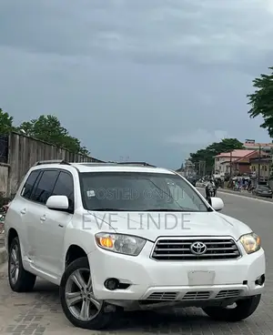 Toyota Highlander Limited 2009 White