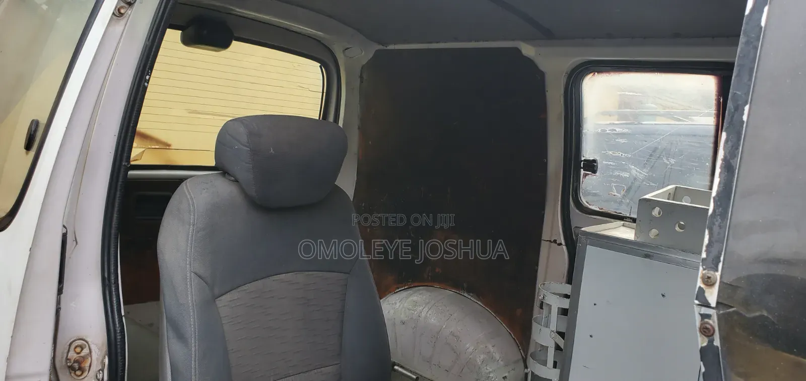 Toyota HiAce 2005 White