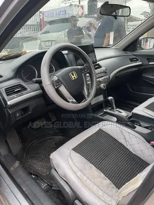 Honda Accord 2011 Silver