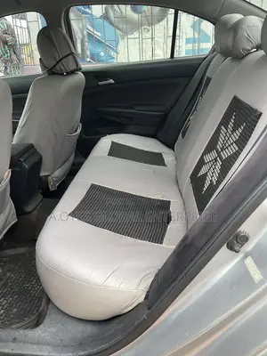 Honda Accord 2011 Silver