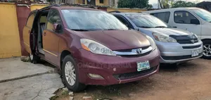 Toyota Sienna LE 4WD 2007 Red