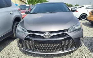 Toyota Camry 2016 Gray