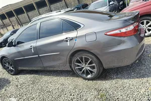 Toyota Camry 2016 Gray