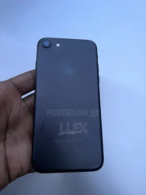 Apple iPhone 7 32 GB Black