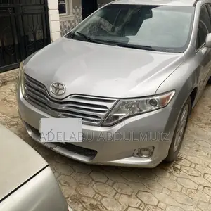 Toyota Venza XLE 2011 Silver