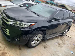 Toyota Highlander Limited Platinum 4dr SUV AWD (3.5L 6cyl 6A) 2015 Black