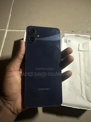 Samsung Galaxy A06 128 GB Black
