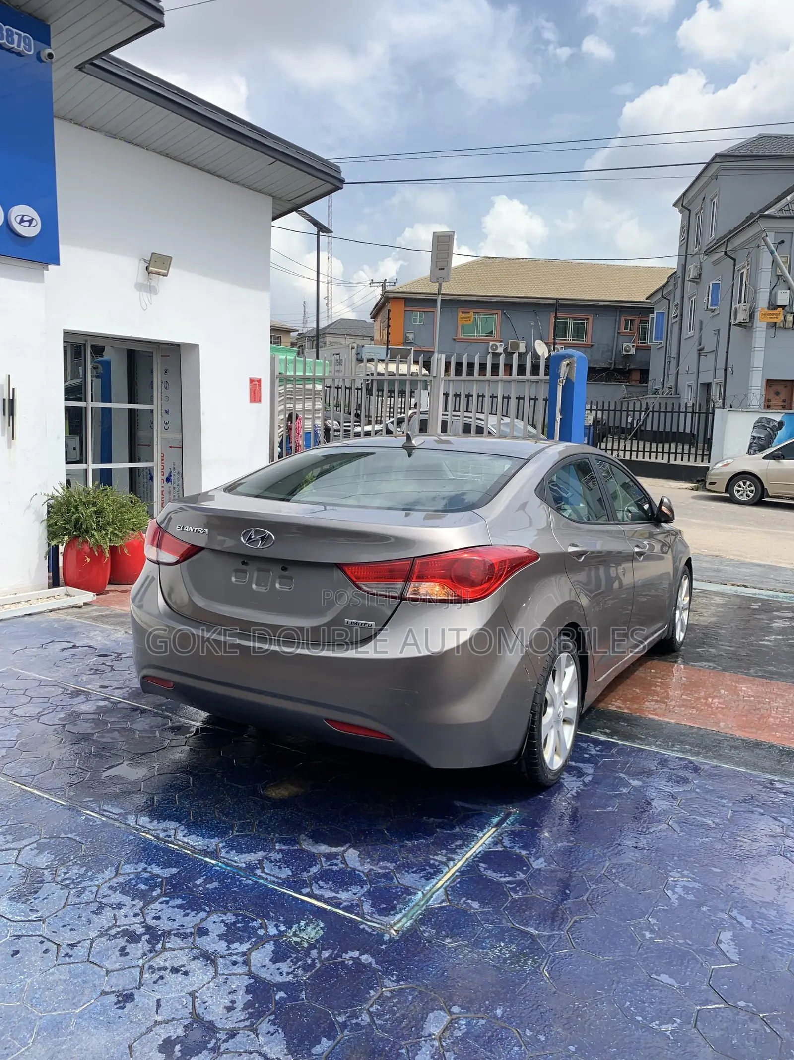 Hyundai Elantra 2013 Red