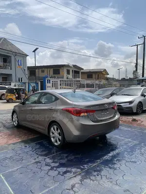 Hyundai Elantra 2013 Red