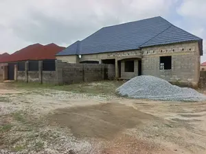 2bdrm Bungalow in Lugbe District., FHA for sale