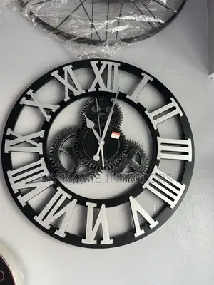 Black White Wallclock