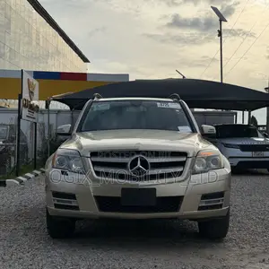 Mercedes-Benz GLK-Class 2012 Gold