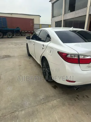 Lexus ES 350 FWD 2013 White