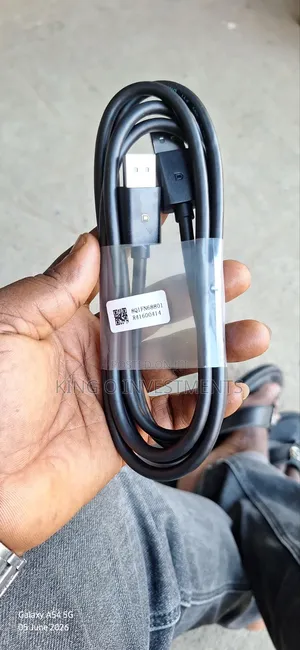 Display to Display Cable
